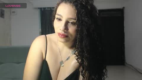 Snapshot of zoe_tai chatting on March 4, 2026, 1:11 am zoe tai online show from March 4, 2026, 1:11 am