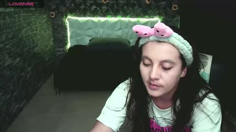 Snapshot of zoe_velvet chatting on February 10, 2025, 2:08 am Carolina online show from February 10, 2025, 2:08 am