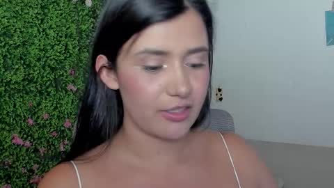 Zoe online show from November 20, 2025, 2:01 am