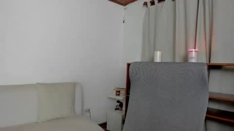 Zoe online show from February 20, 2026, 2:41 am