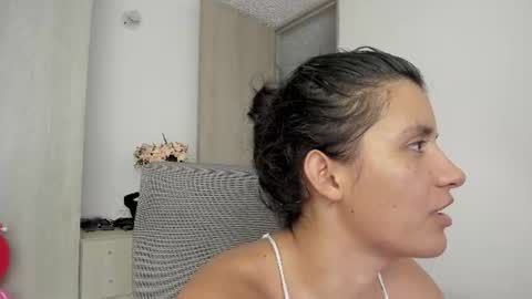 Zoe online show from June 24, 2026, 4:33 am