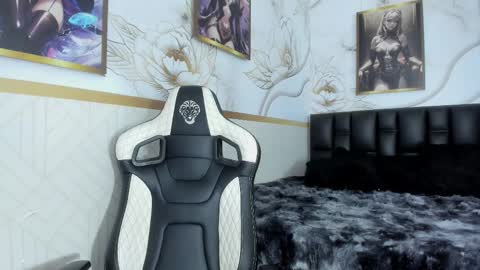 Zoe  online show from January 13, 2026, 11:37 am