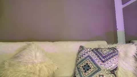 Snapshot of zoee_8 chatting on July 15, 2026, 3:17 pm ZOE online show from July 15, 2026, 3:17 pm