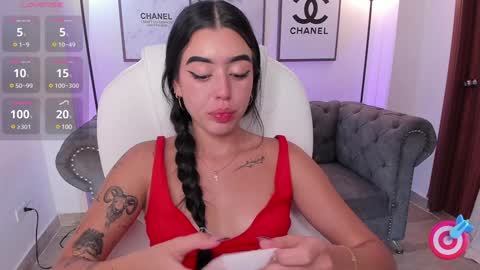  zoee jackson online show from February 3, 2025, 10:00 pm