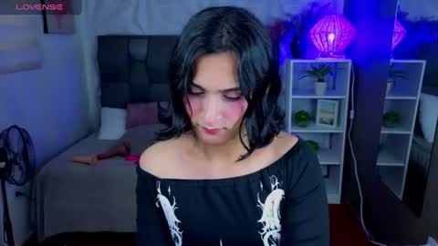 ZOE online show from July 16, 2026, 8:37 pm