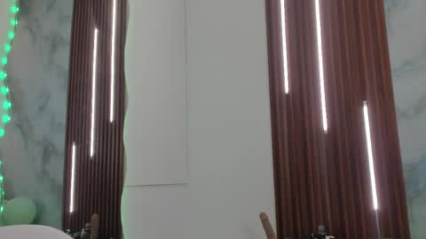 zoee online show from March 18, 2026, 3:09 am