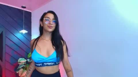 Zoe 3 online show from April 28, 2026, 5:18 pm