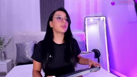 Zoe 3 online show from July 30, 2026, 6:07 pm