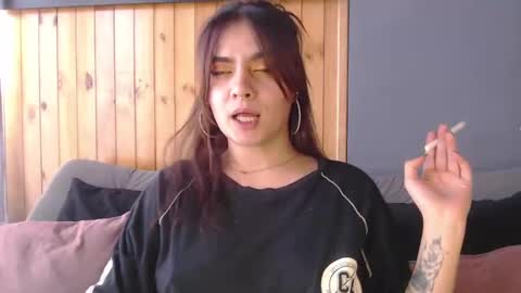 Snapshot of zoee_t chatting on October 23, 2025, 6:17 pm Zoee online show from October 23, 2025, 6:17 pm