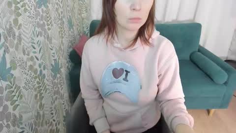 Snapshot of zoeeast chatting on December 21, 2025, 1:29 pm Zoe online show from December 21, 2025, 1:29 pm