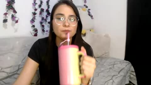 Snapshot of zoeeeth__ chatting on August 7, 2026, 2:02 am Zoe online show from August 7, 2026, 2:02 am