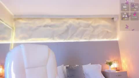 Zoe online show from July 16, 2026, 3:34 am