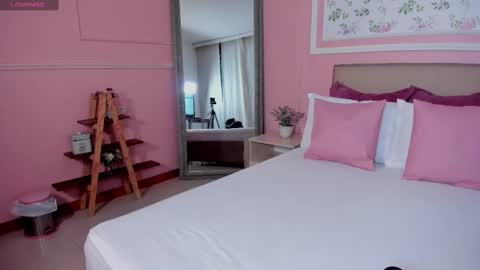 Zoes online show from March 10, 2025, 11:10 am