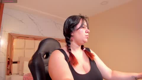 Zoes online show from April 28, 2026, 11:37 am