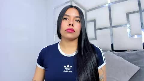 ZoeSwam online show from October 30, 2025, 12:17 pm