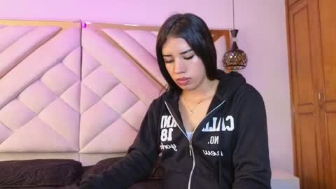 Zoe online show from April 27, 2026, 1:31 pm