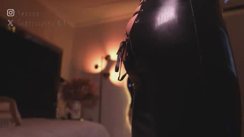 zoevidal_ online show from February 21, 2026, 12:06 pm