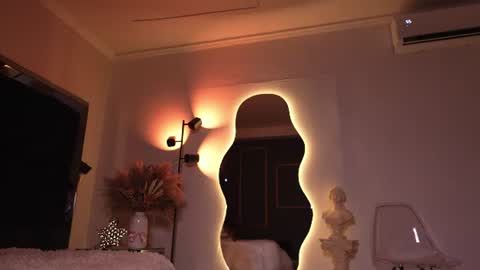 Snapshot of zoevidal_ chatting on June 9, 2026, 11:55 am zoevidal_ online show from June 9, 2026, 11:55 am