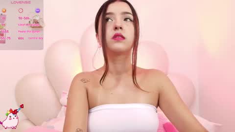 Snapshot of zoewillian chatting on May 14, 2026, 11:55 pm zoewillian online show from May 14, 2026, 11:55 pm