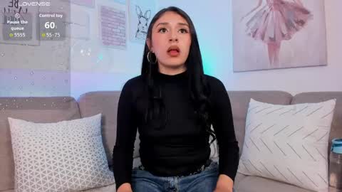 Zoey  online show from May 6, 2026, 12:43 pm