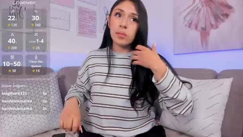 Zoey  online show from May 28, 2026, 1:08 pm