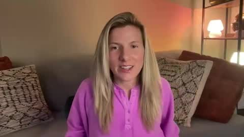 Snapshot of zoeydanner chatting on February 12, 2026, 1:33 am Zoeydanner online show from February 12, 2026, 1:33 am