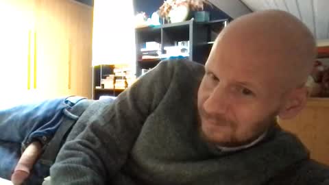 zolexthomas online show from October 13, 2025, 2:17 pm