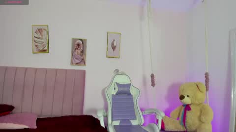 Zoe online show from April 29, 2026, 11:58 am