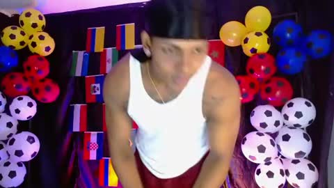 Snapshot of zoriel_derox chatting on June 19, 2026, 6:45 pm Zoriel online show from June 19, 2026, 6:45 pm