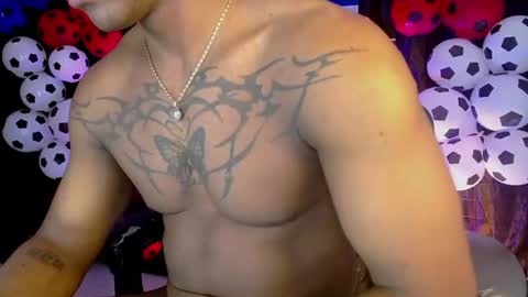 Snapshot of zoriel_derox chatting on July 2, 2026, 3:23 am Zoriel online show from July 2, 2026, 3:23 am