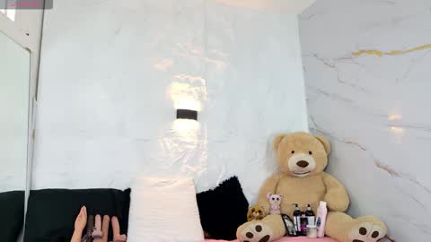 Violeta online show from October 23, 2025, 12:04 pm