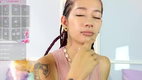 Snapshot of zorravioleta chatting on May 22, 2026, 2:44 pm Violeta online show from May 22, 2026, 2:44 pm