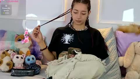 Snapshot of zorravioleta chatting on May 26, 2026, 12:56 pm Violeta online show from May 26, 2026, 12:56 pm