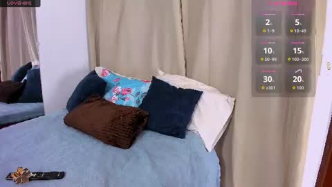 zou_quira online show from July 30, 2026, 10:42 pm
