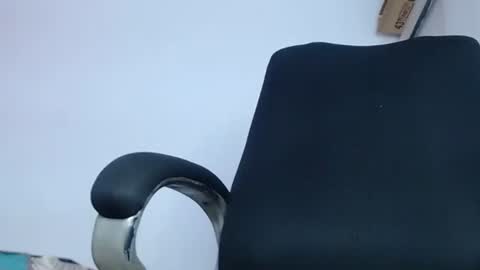 Snapshot of zousxxx chatting on November 17, 2025, 9:31 pm zousxxx online show from November 17, 2025, 9:31 pm