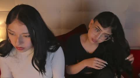 Snapshot of zowi_hottiee chatting on March 1, 2025, 5:09 am cintya kors online show from March 1, 2025, 5:09 am