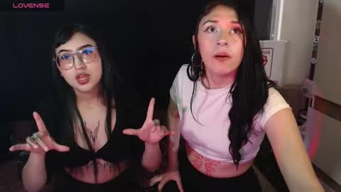 Snapshot of zowi_hottiee chatting on November 21, 2025, 6:50 pm cintya kors online show from November 21, 2025, 6:50 pm