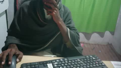 zoyakhan803 online show from February 13, 2025, 2:56 am