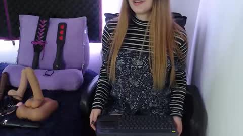 zpzphot online show from October 16, 2025, 12:55 am