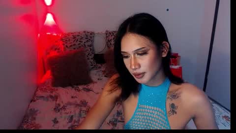 Snapshot of zue_sexy_aasian chatting on December 21, 2025, 4:14 pm Zoe online show from December 21, 2025, 4:14 pm
