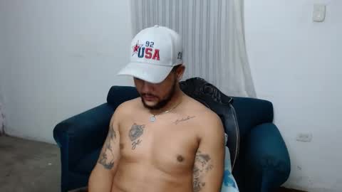 Snapshot of zues_gle25 chatting on October 12, 2025, 6:12 am zues_gle25 online show from October 12, 2025, 6:12 am