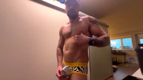 Snapshot of zuko_zen69 chatting on January 16, 2025, 12:45 am Zuko online show from January 16, 2025, 12:45 am