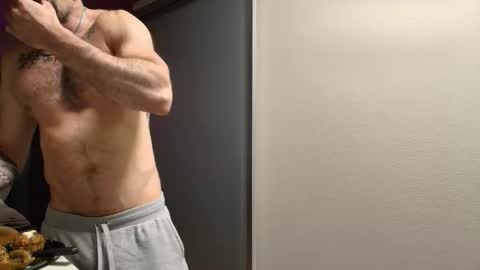 Snapshot of zuko_zen69 chatting on October 15, 2025, 1:33 pm Zuko online show from October 15, 2025, 1:33 pm