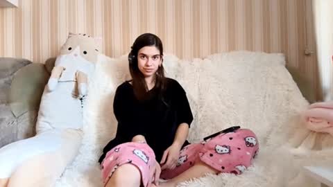 Joan  online show from March 13, 2026, 1:18 pm