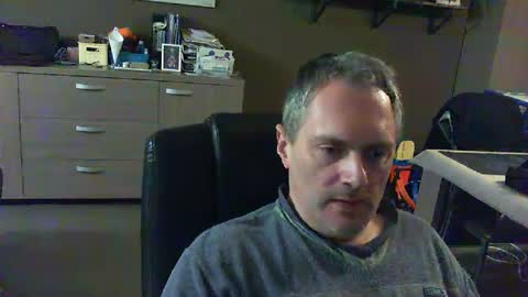 zultem online show from February 19, 2025, 4:44 am