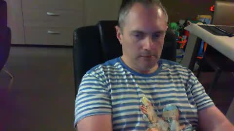 zultem online show from October 15, 2025, 4:12 am