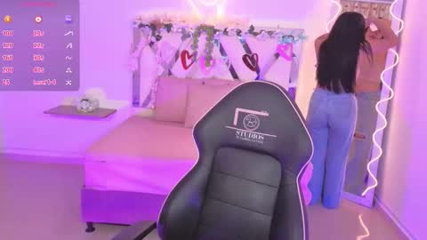 ZURY   online show from September 30, 2025, 11:48 am