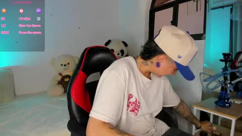 Snapshot of zuryramirez_ chatting on May 22, 2026, 8:14 pm Zury Ramirez online show from May 22, 2026, 8:14 pm