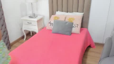 Snapshot of zusan_king_ chatting on February 3, 2026, 3:15 am Im Zusan My schedule is from 1030pm to 430 am colombian time online show from February 3, 2026, 3:15 am