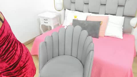 Snapshot of zusan_king_ chatting on March 8, 2026, 2:04 am Im Zusan My schedule is from 1030pm to 430 am colombian time online show from March 8, 2026, 2:04 am